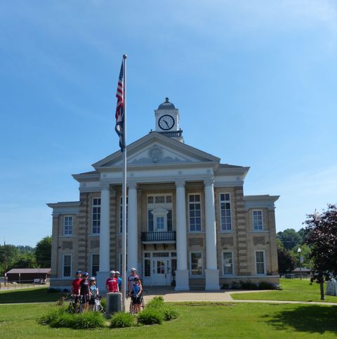 Wirt County Courthouse
