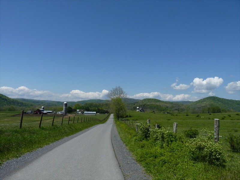 Nearing the Greenbrier River basin. 